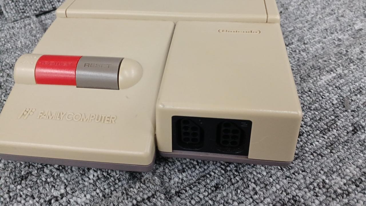 NEW Famicom Model HVC 101 NINTENDO