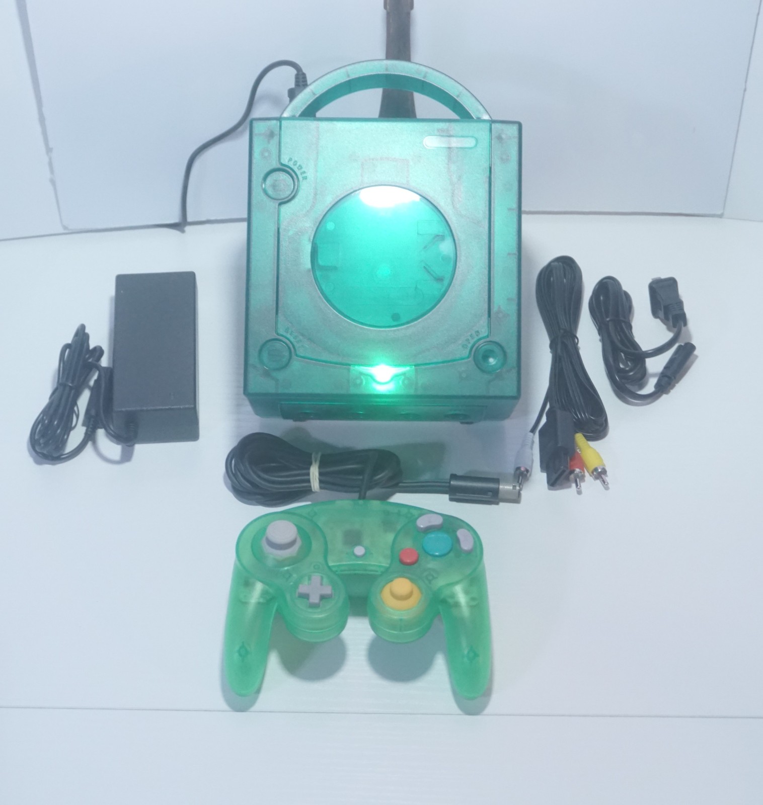 Clear Emerald Green Nintendo GameCube DOL-001 (USA) with Green LED & Controller