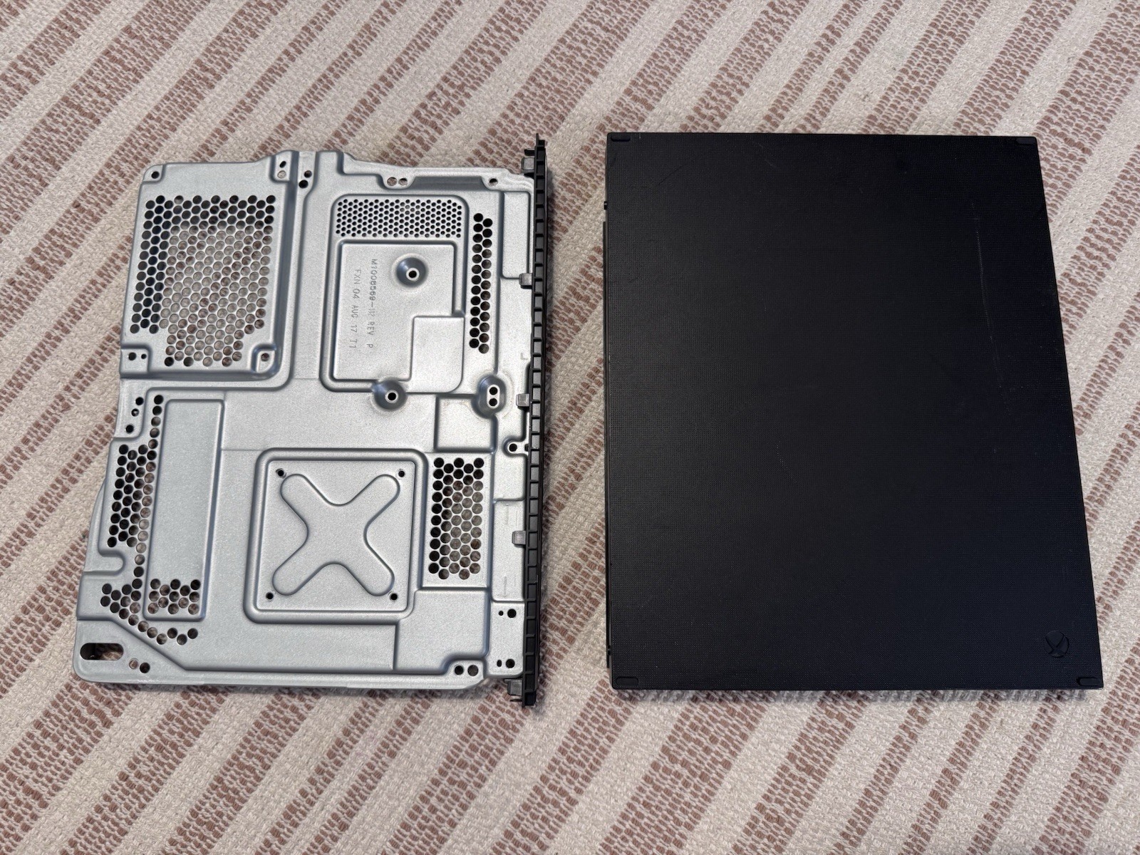 Microsoft Xbox One X – Parts And Pieces