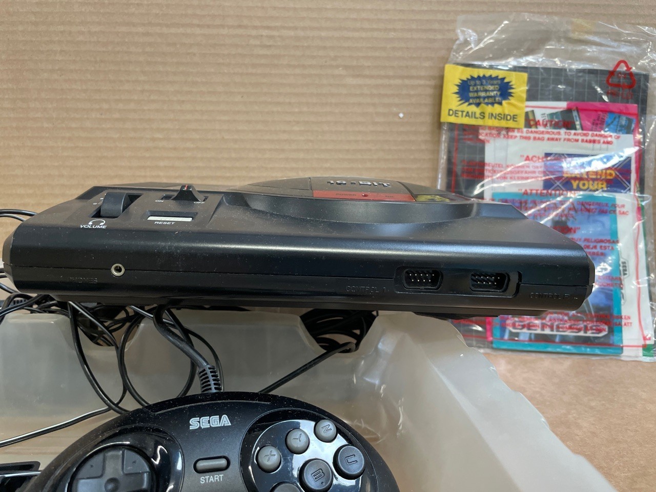 Original SEGA GENESIS Console 1601 – Video Game System 1st model – Original Box