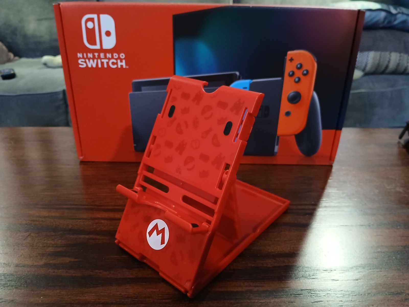 2020 Nintendo Switch 32GB Game Console Neon Red Neon Blue Joy-Cons Cases Lot Set