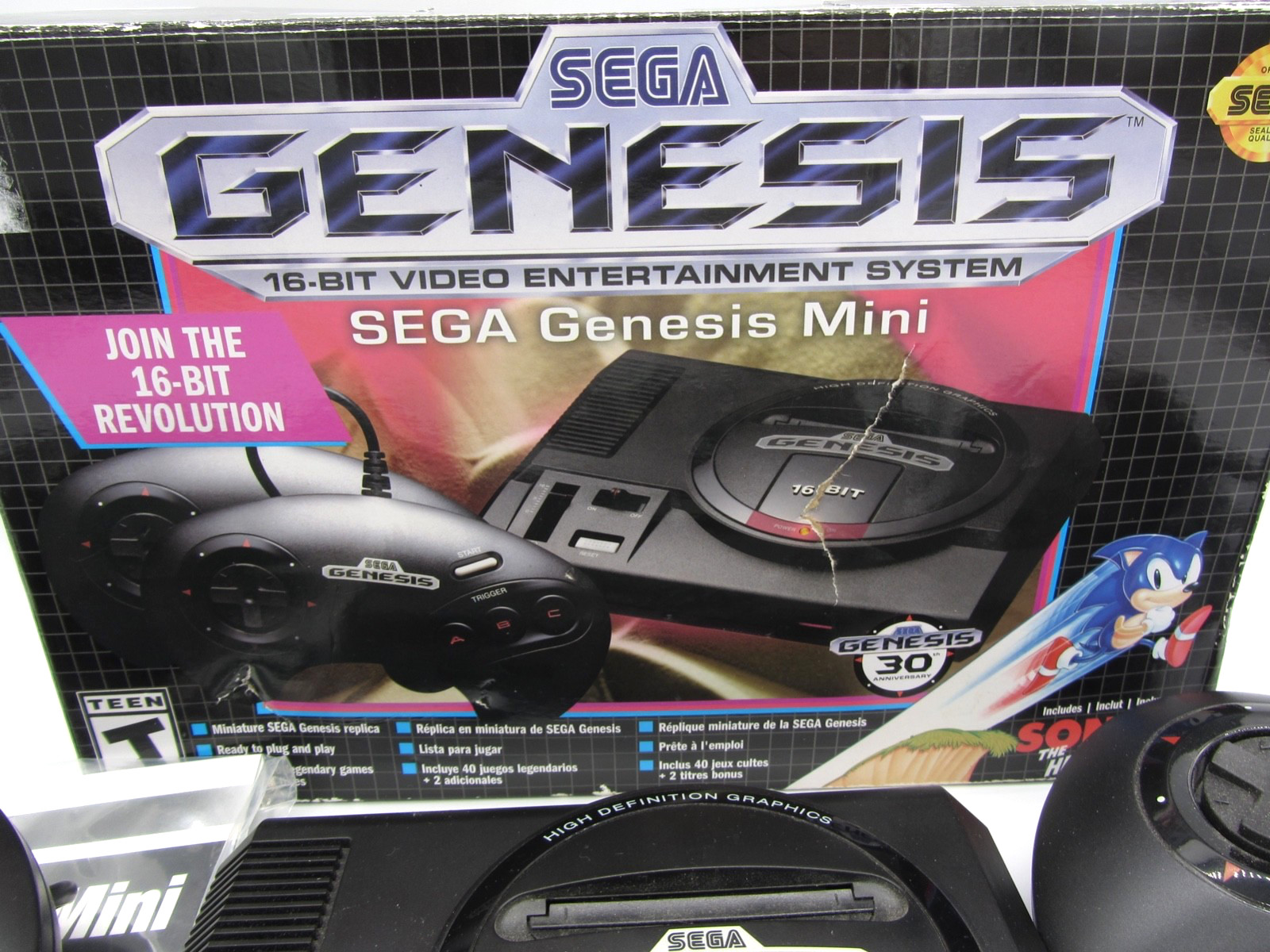 Sega Genesis Classic Mini Console (MK-16000) Authentic In Box & Tested Clean!