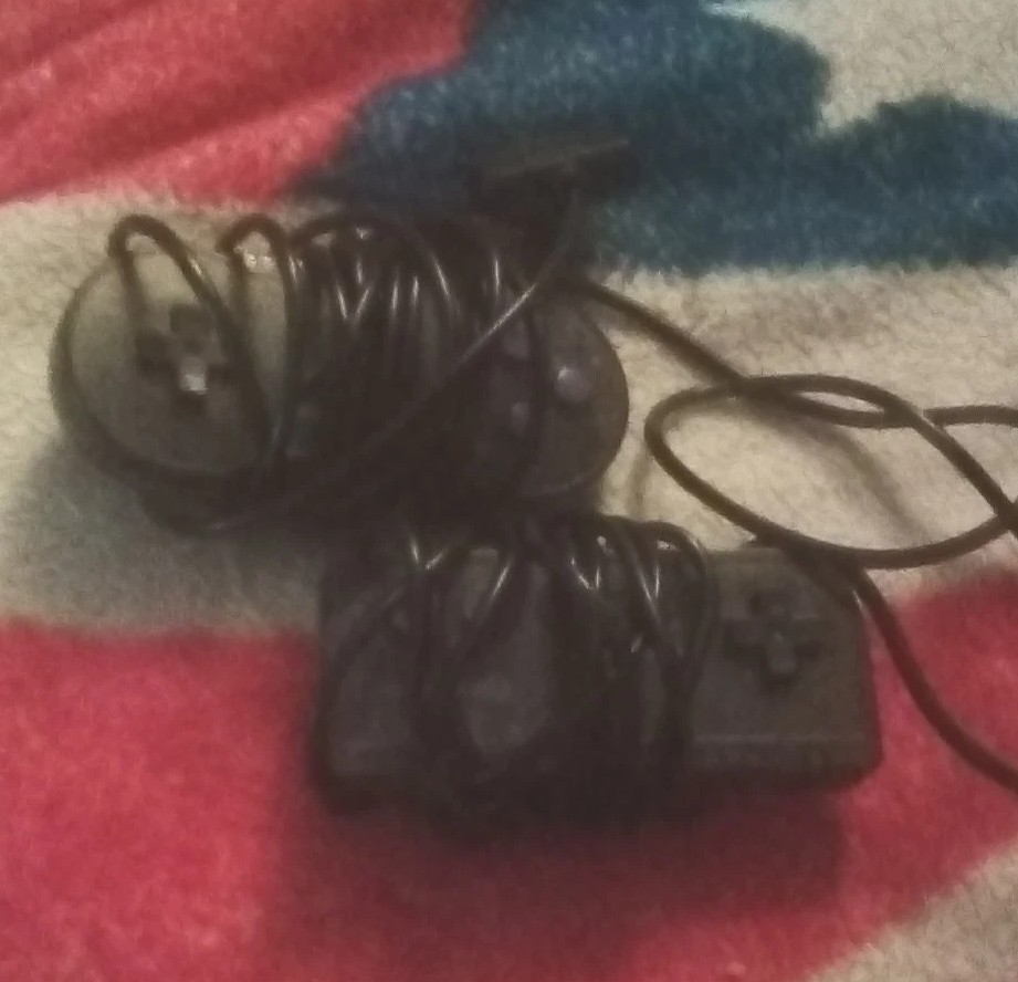Hyperkin Retron 2 Hd Game Console And 2 Controllers