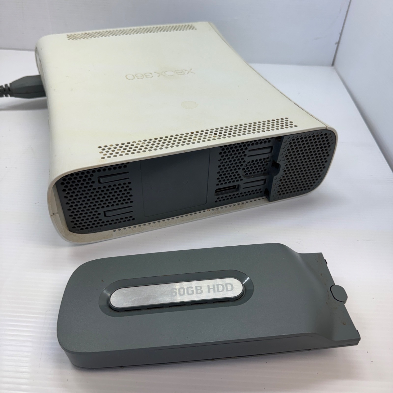Official Microsoft Xbox 360 60GB Console & Wires! Works