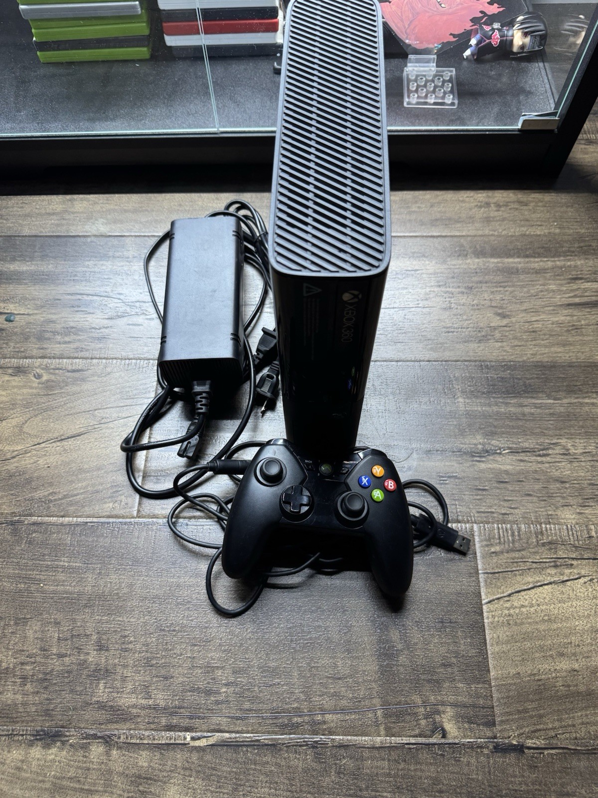 Microsoft Xbox 360 E 1538 Black Console Bundle Wired Controller Power Supply 4GB