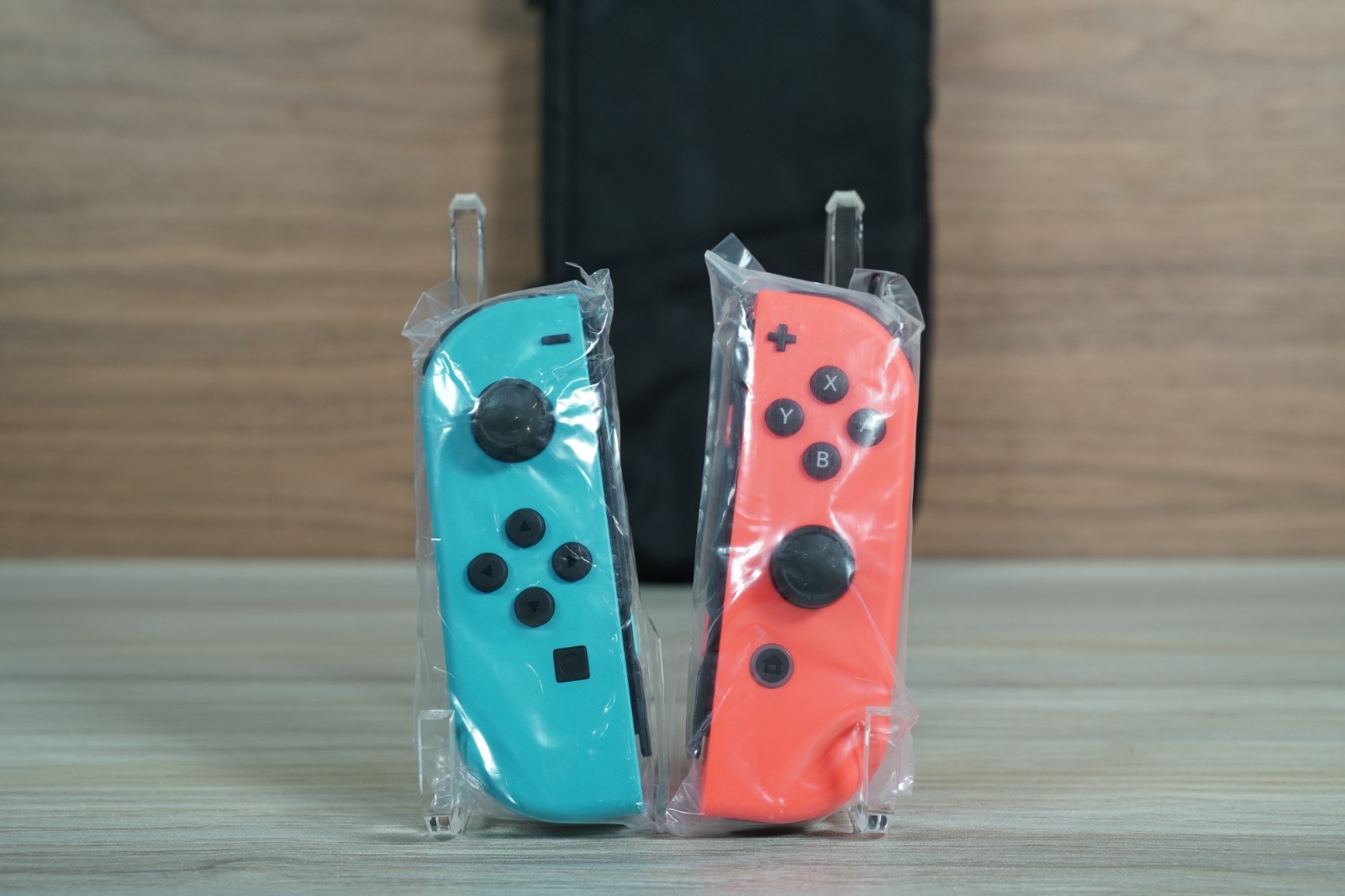 Nintendo Switch 32GB Console – Neon Red/Blue – All cables & dock – no drift