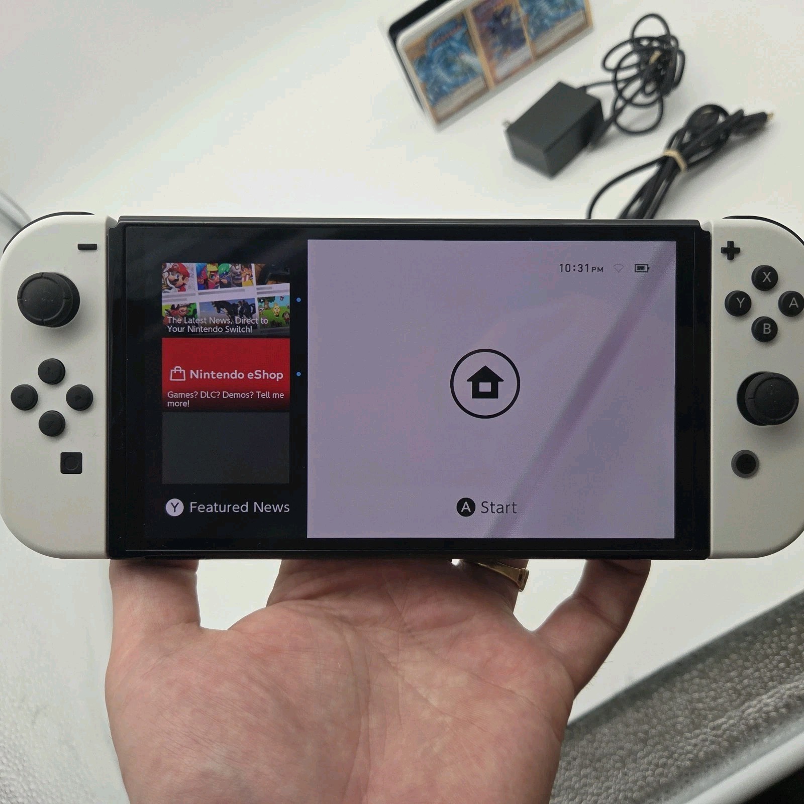 Nintendo Switch OLED HEG-001 Sysyem Console White W/ Joycons & Box Adult Owned