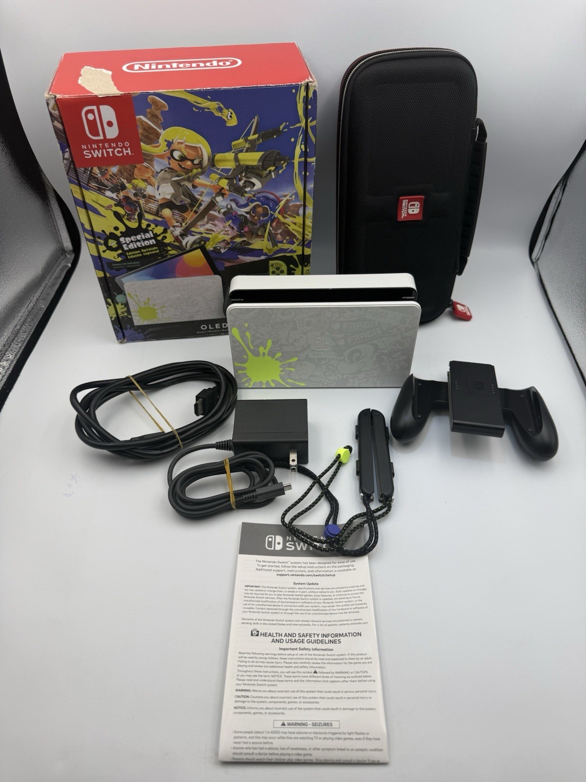 Nintendo Switch OLED Splatoon 3 Edition Complete in Box + SD128GB Excellent