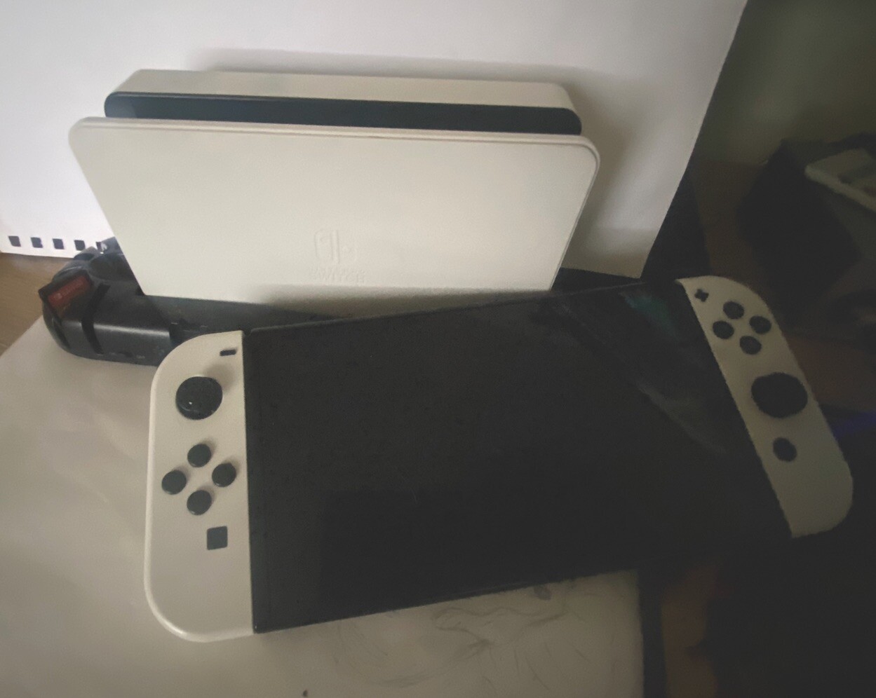 Nintendo Switch OLED Model – 64GB/White – W/ BOTW, Controller, And Case