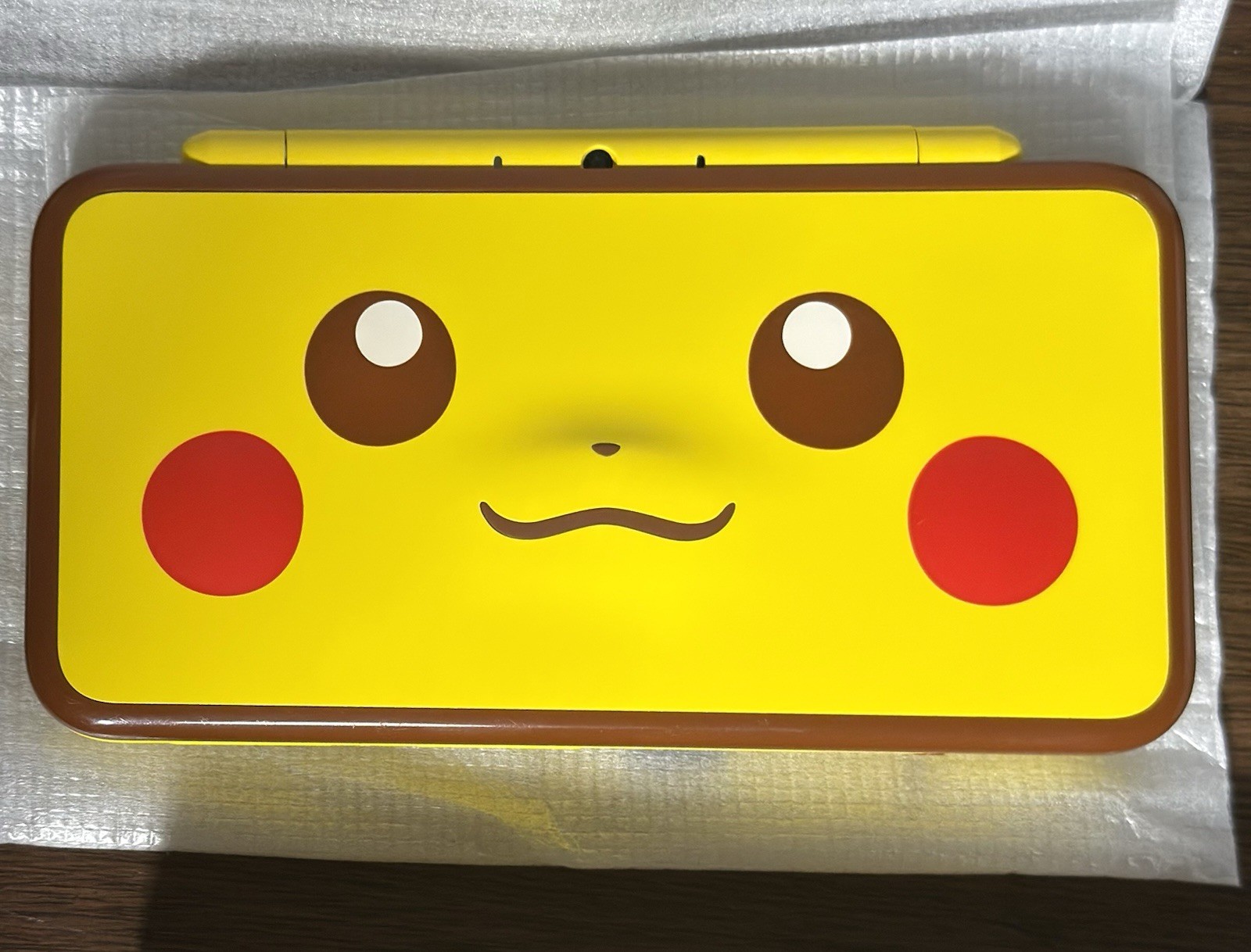 Nintendo New 2DS LL Pikachu Edition Pokemon Center Limited Complete Japan
