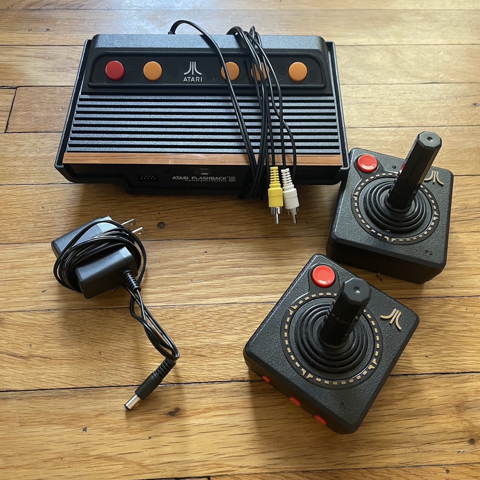Atari Flashback 5 Classic Game Console 2 Controllers WORKS! 92 Built In Games