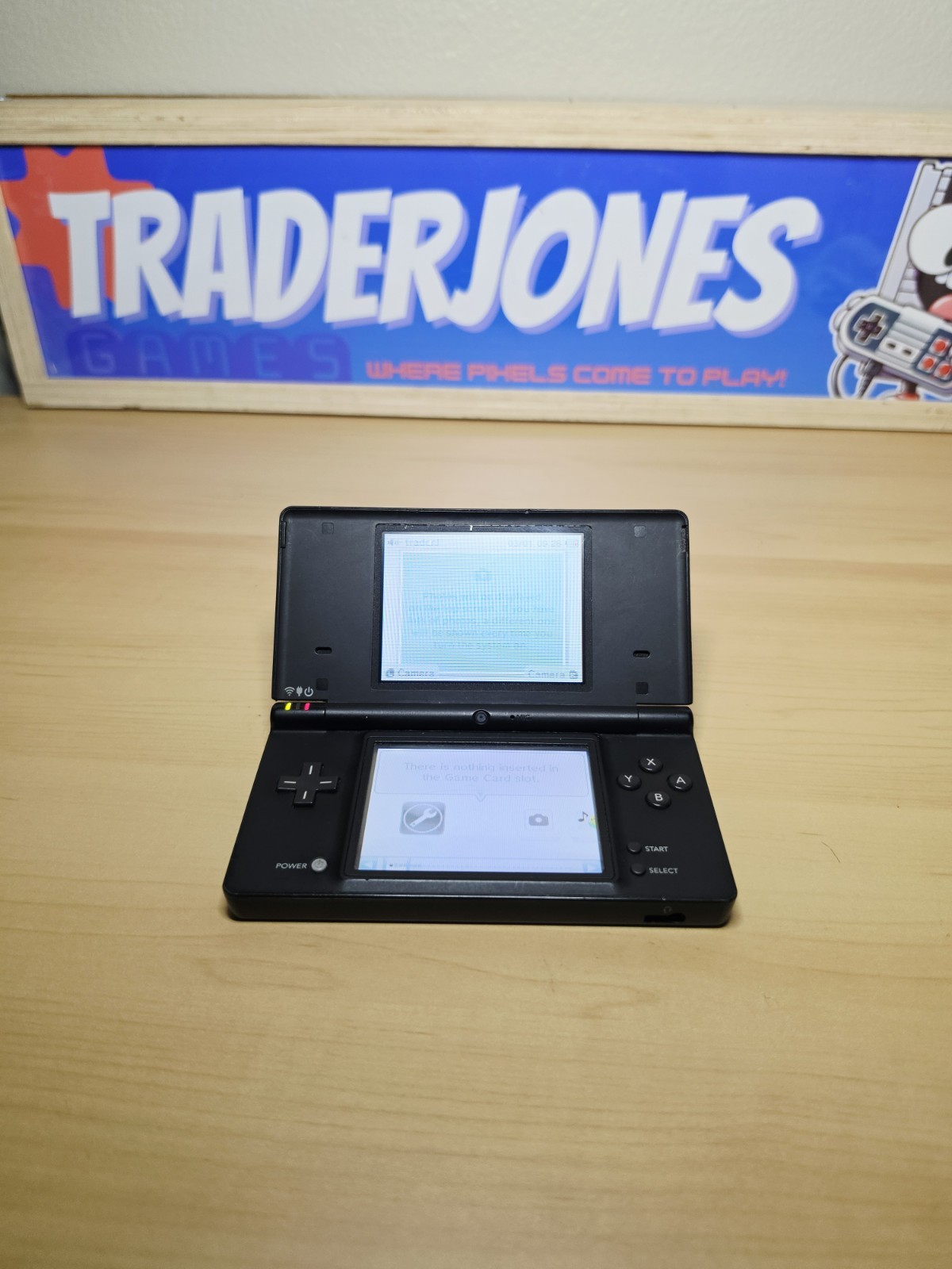 Nintendo DSi Handheld Game Console Matte Black W Stylus And Charger Tested