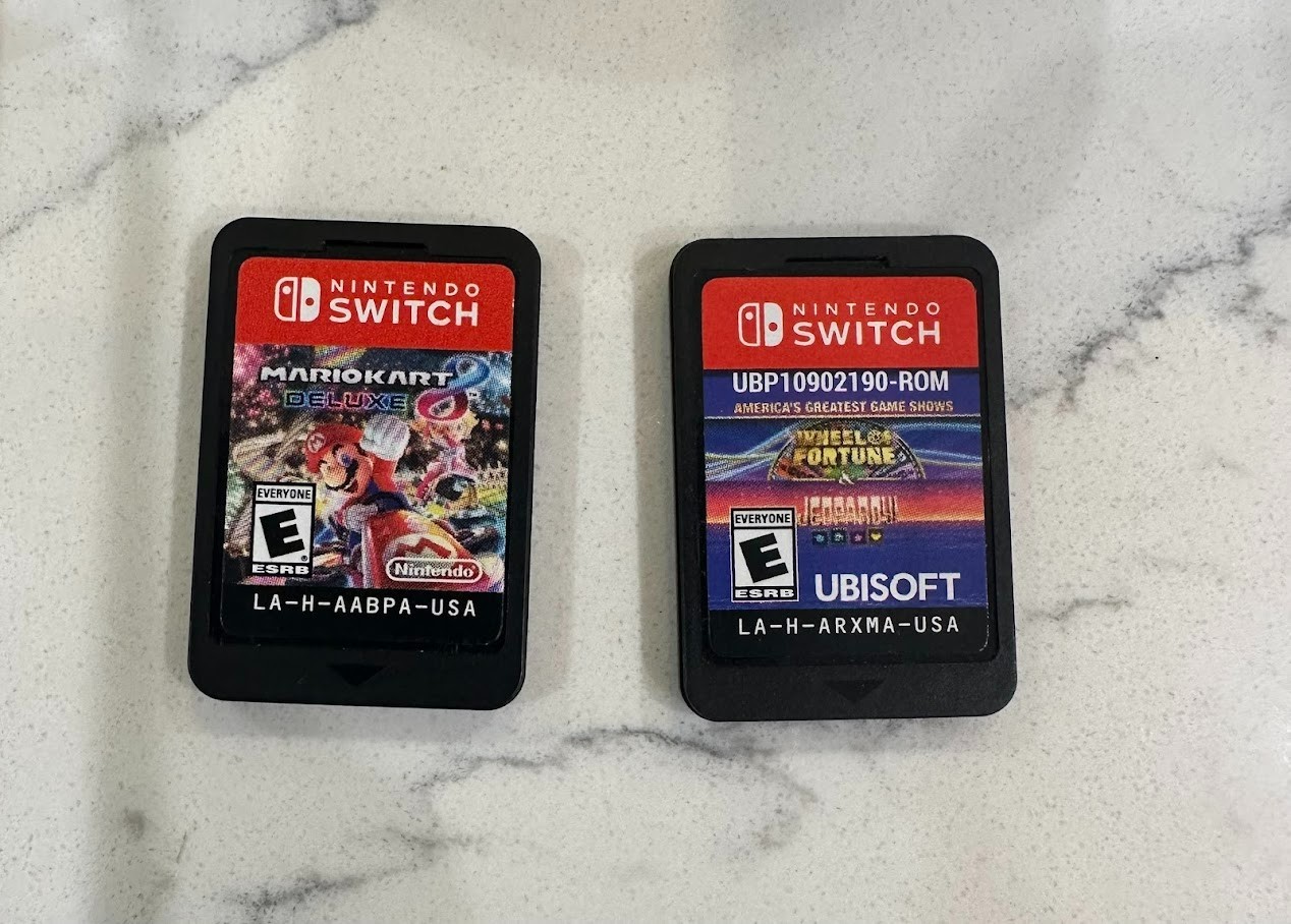Nintendo Switch Console 1st Gen with 9 Games and Accessories