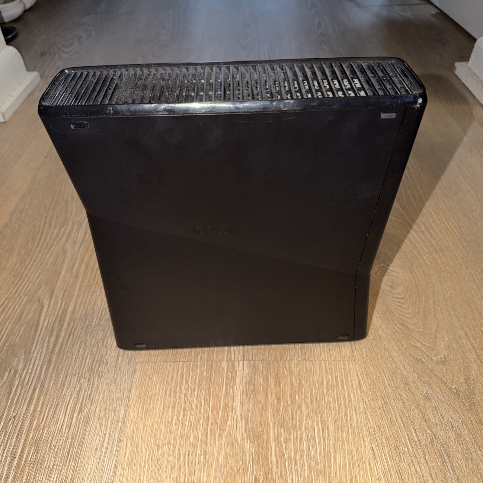 Xbox 360 Slim 4GB – Tested & Working | Controller Included