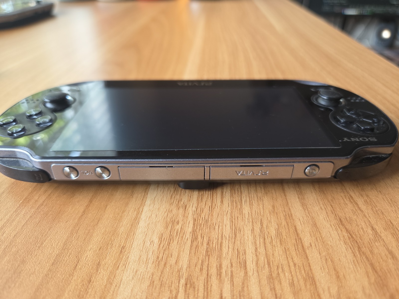 Sony Ps Vita PCH-1100 Crystal Black Model Console And Charger TESTED
