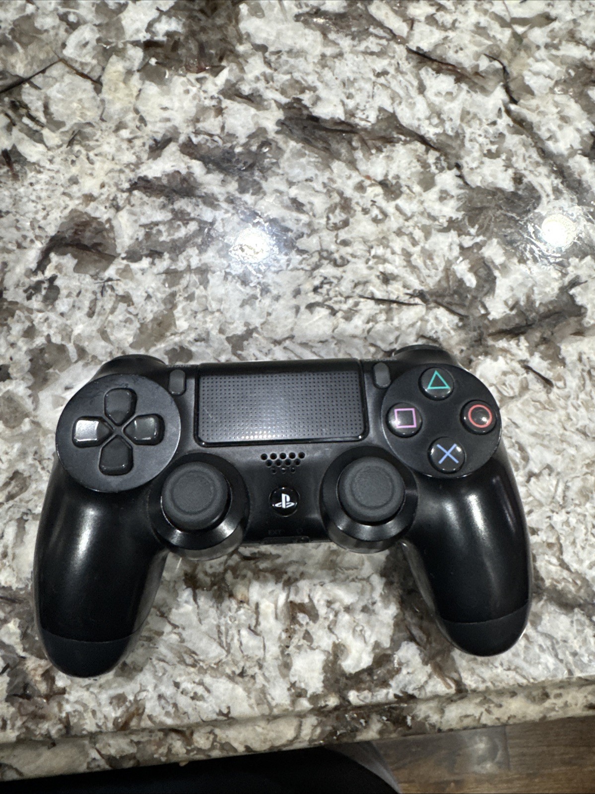 Sony PlayStation HomeConsole PS4 CUH-1215A 500GB Black with 2 Controllers & HDMI