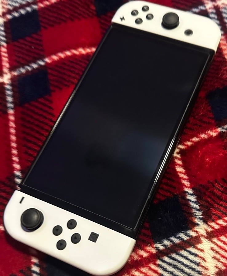Nintendo Switch OLED Console White Joy-Con Wi-Fi USB-C