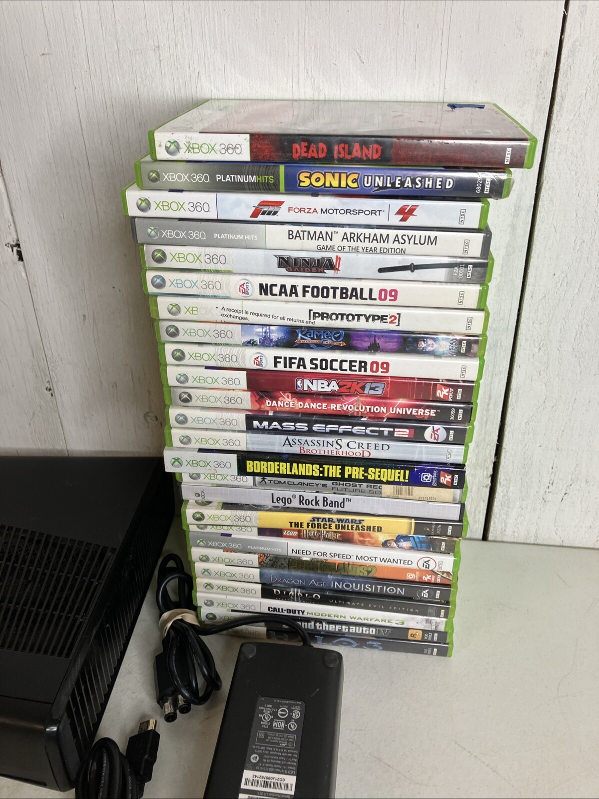 Microsoft Xbox 360 S 250GB 1439 Bundle 25 Games GTA IV HALO 3 MASS EFFECT DIABLO