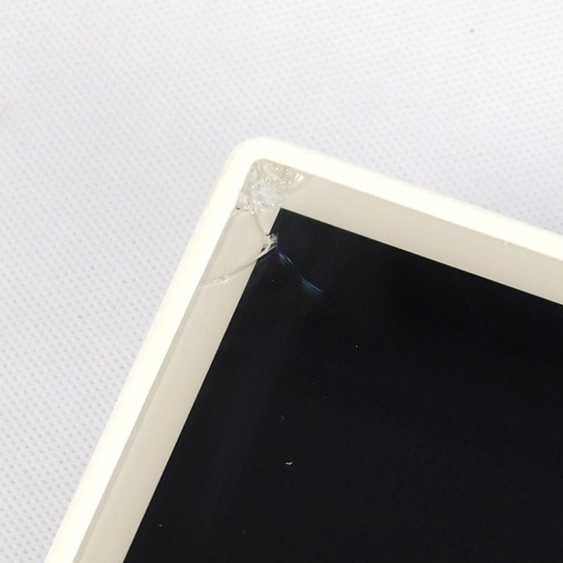 Anbernic RG 353V Android/Linux Retro Handheld Console Very Small Corner Crack