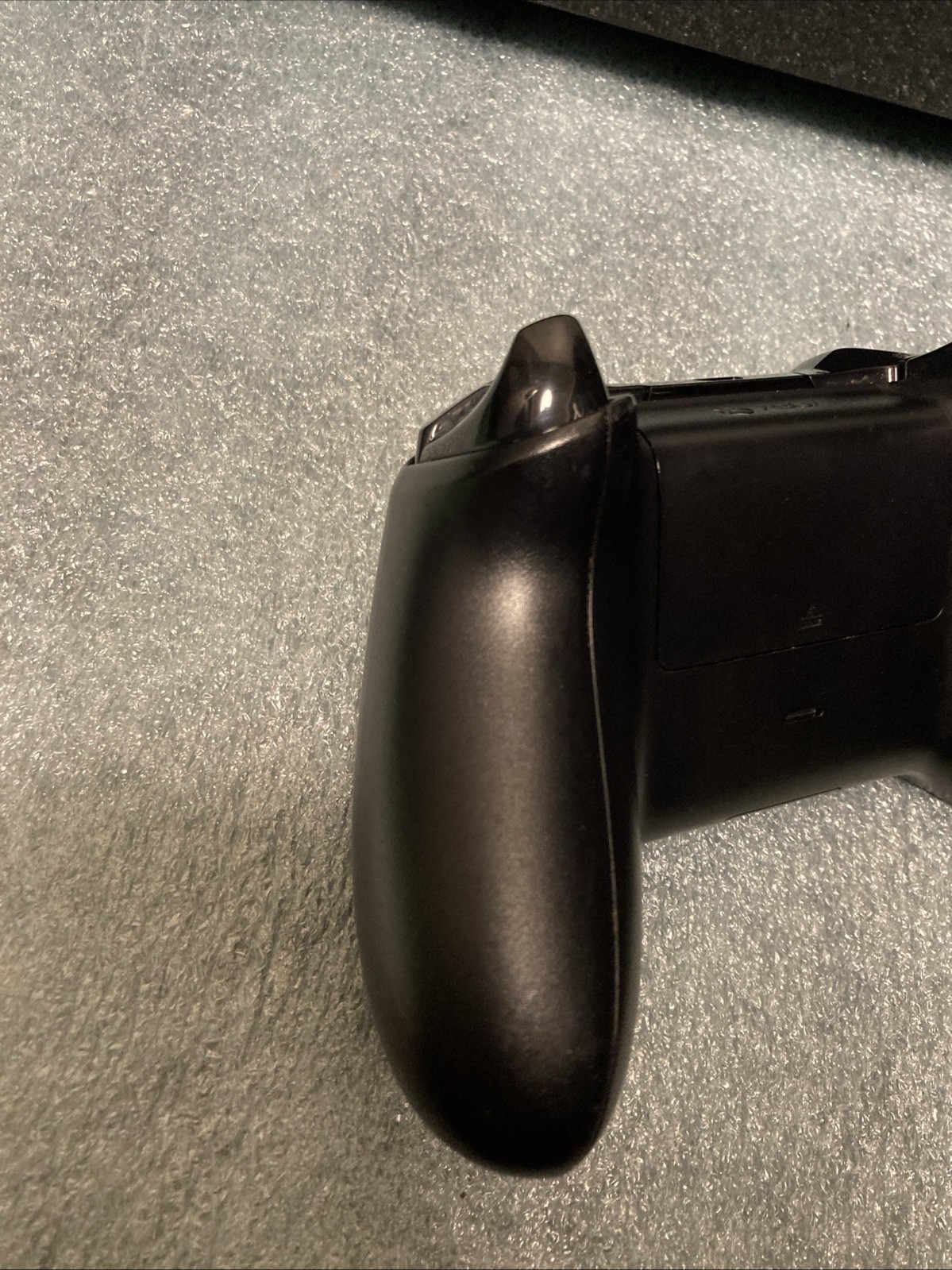 Microsoft Xbox One 1540 500GB Console – Black with Controller And Call Of Duty