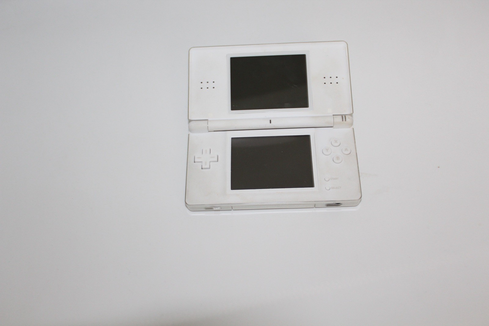 Nintendo DS Lite Handheld Console – Polar White With Charging Cord