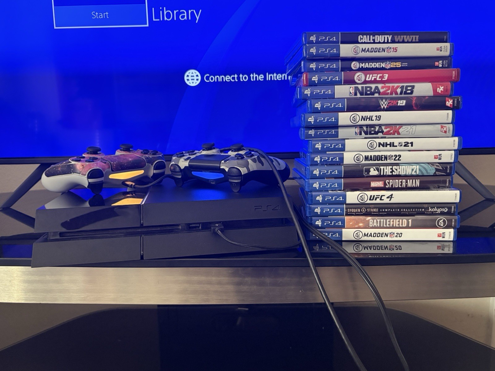 Sony PlayStation 4 500GB Console (CUH-1001A) + 2 Controllers + 16+ Games Lot
