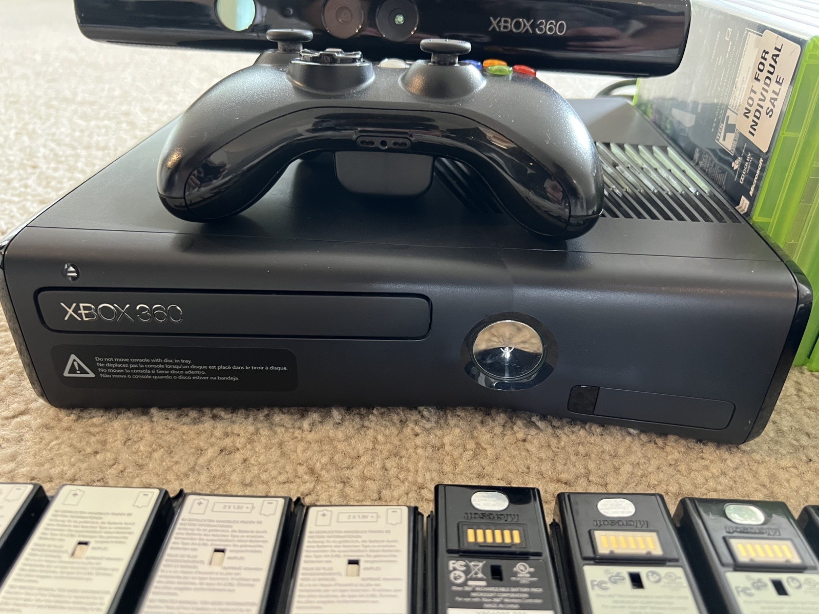 Xbox 360 Slim Kinect Bundle – 3 Controllers, 16 Games Halo Gears CoD Tested