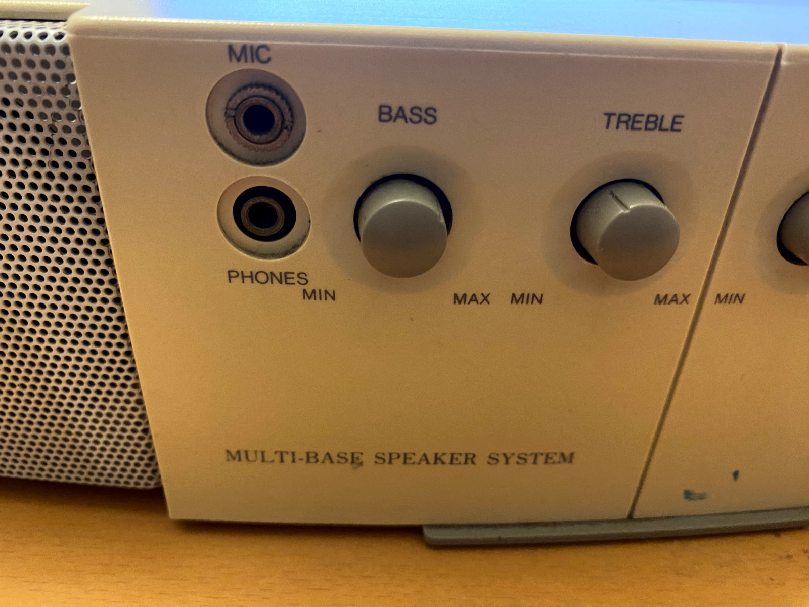 ACTION ELECTRONICS SB-4020 SOUND SYSTEM SPEAKER BOX VINTAGE SUPER RARE TAIWAN