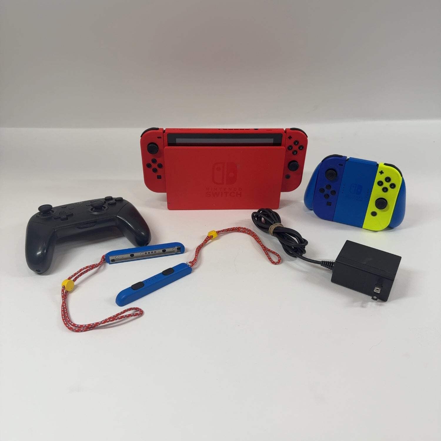 Nintendo Switch v2 Video Game Console HAC-001(-01) Red