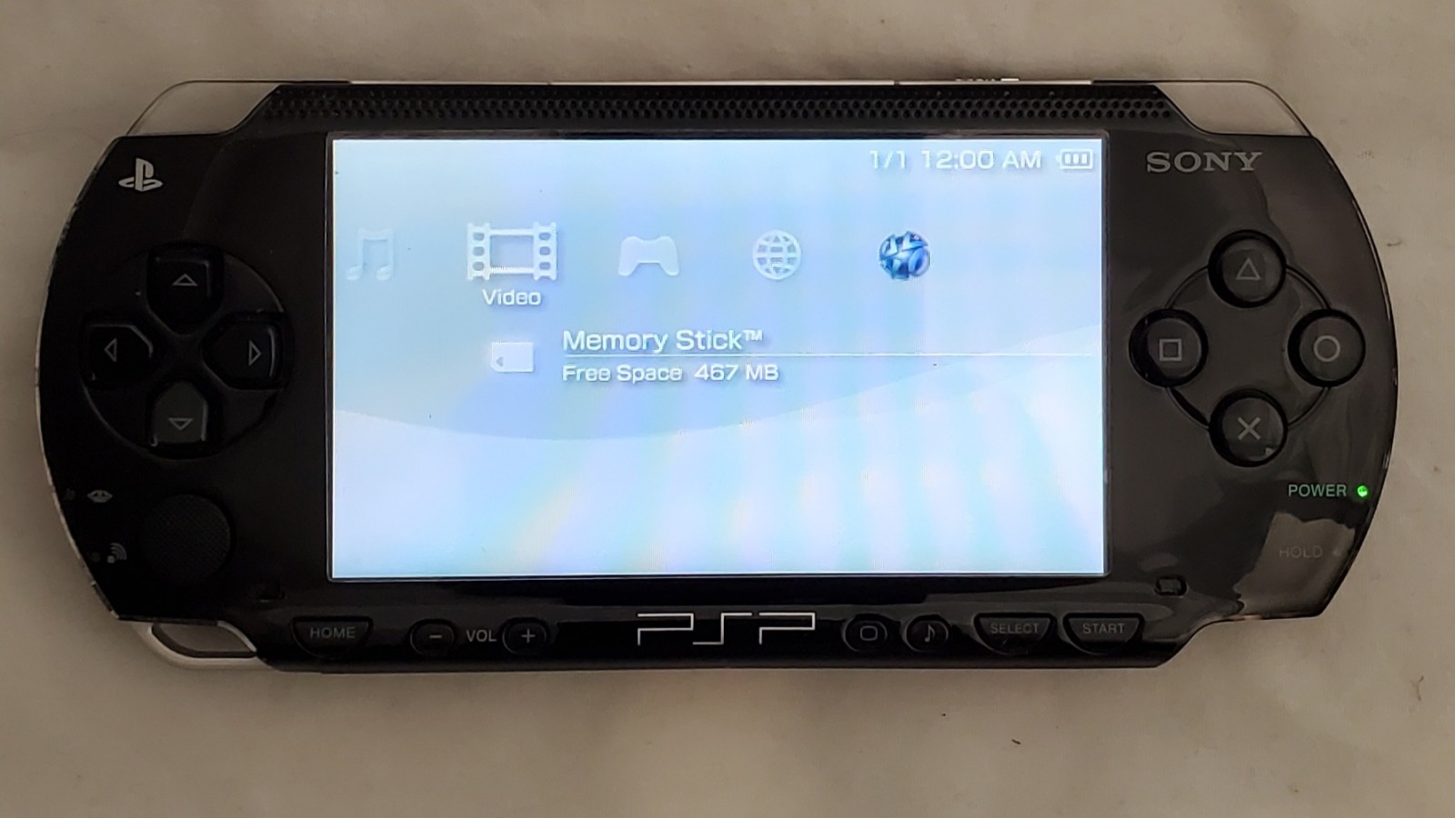 Sony PSP 1001 Game Console Bundle w/ Charger Case Mem Card Games Movie Tested