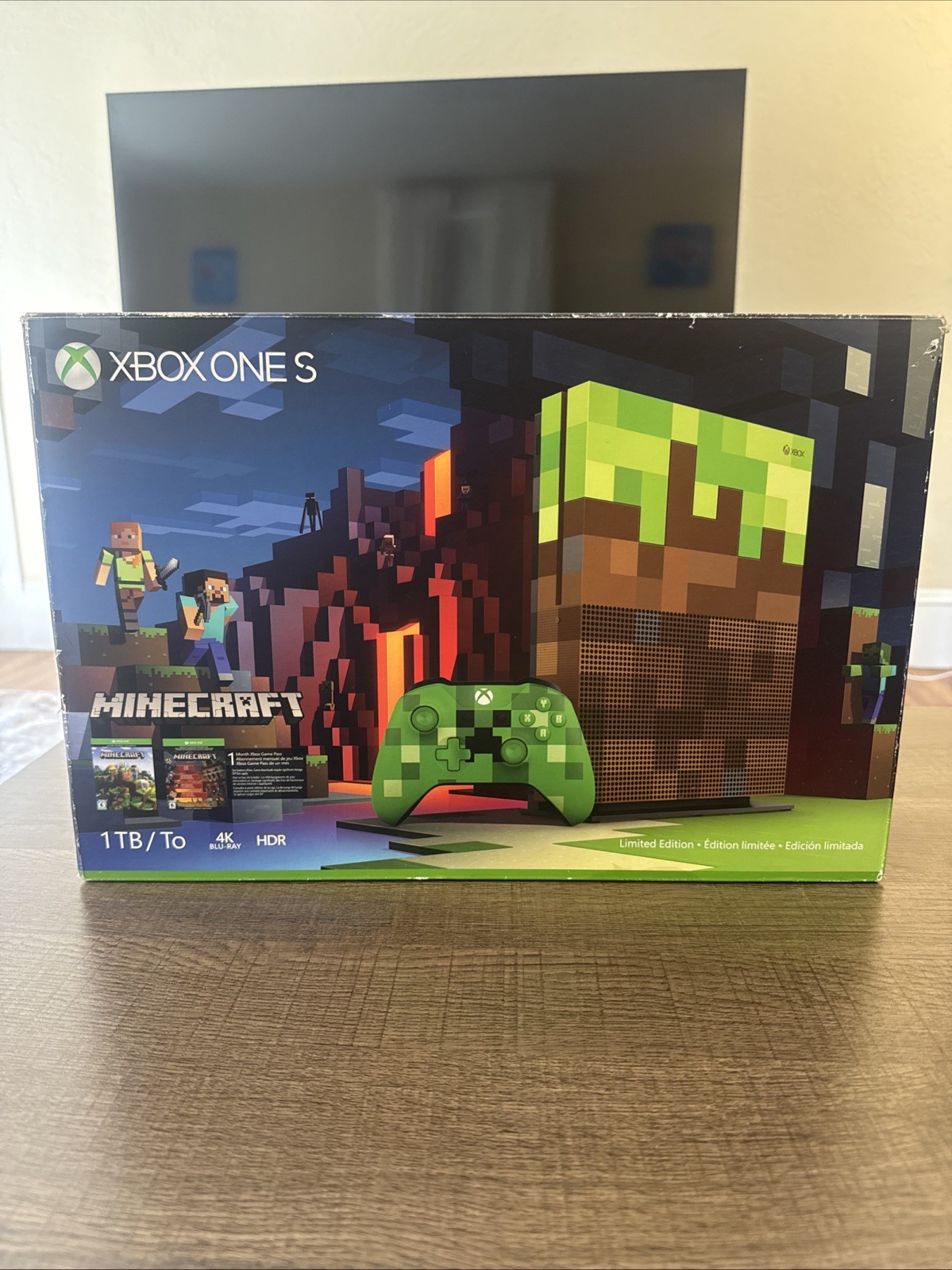 Xbox One S Minecraft Console Creeper Controller Complete CIB Box Stand Inserts