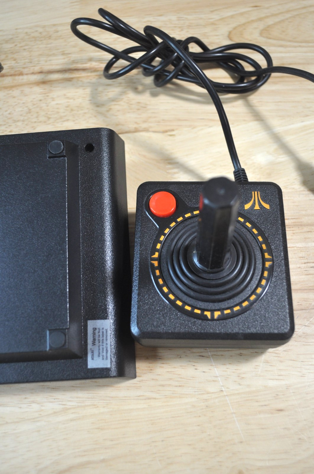 Atari Flashback 2 Game Console W/ 40 Built-In Game & 2 Controllers *Pre-Owned*