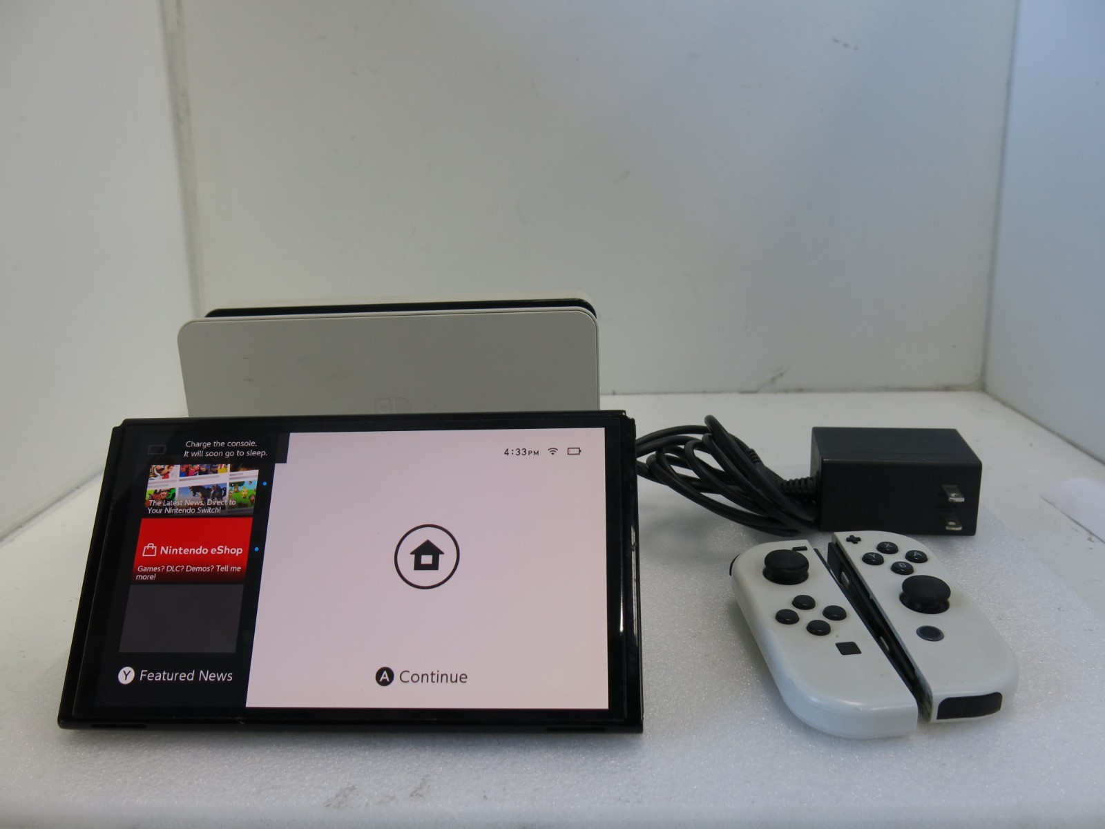 Nintendo Switch OLED 64GB White Console HEG-001 with Dock & Charger