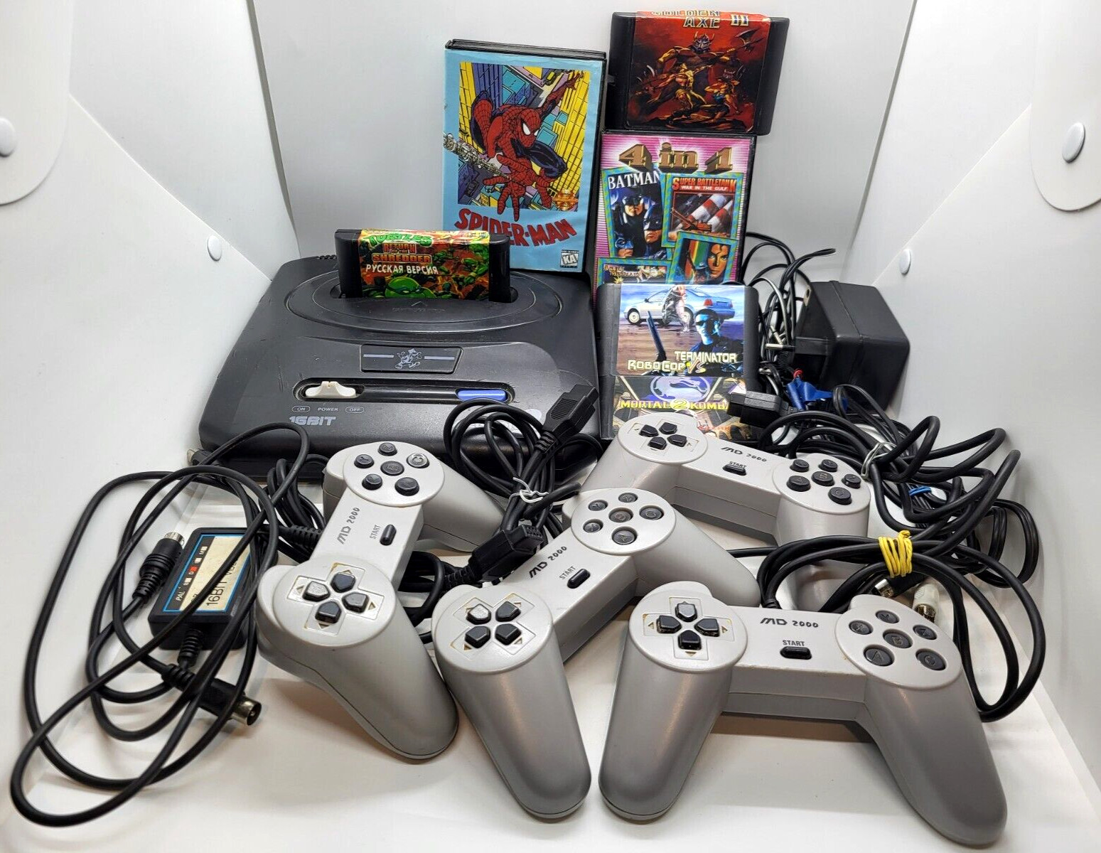 Vintage Game console Mega Drive 2 Console 16 bit working cartridges different