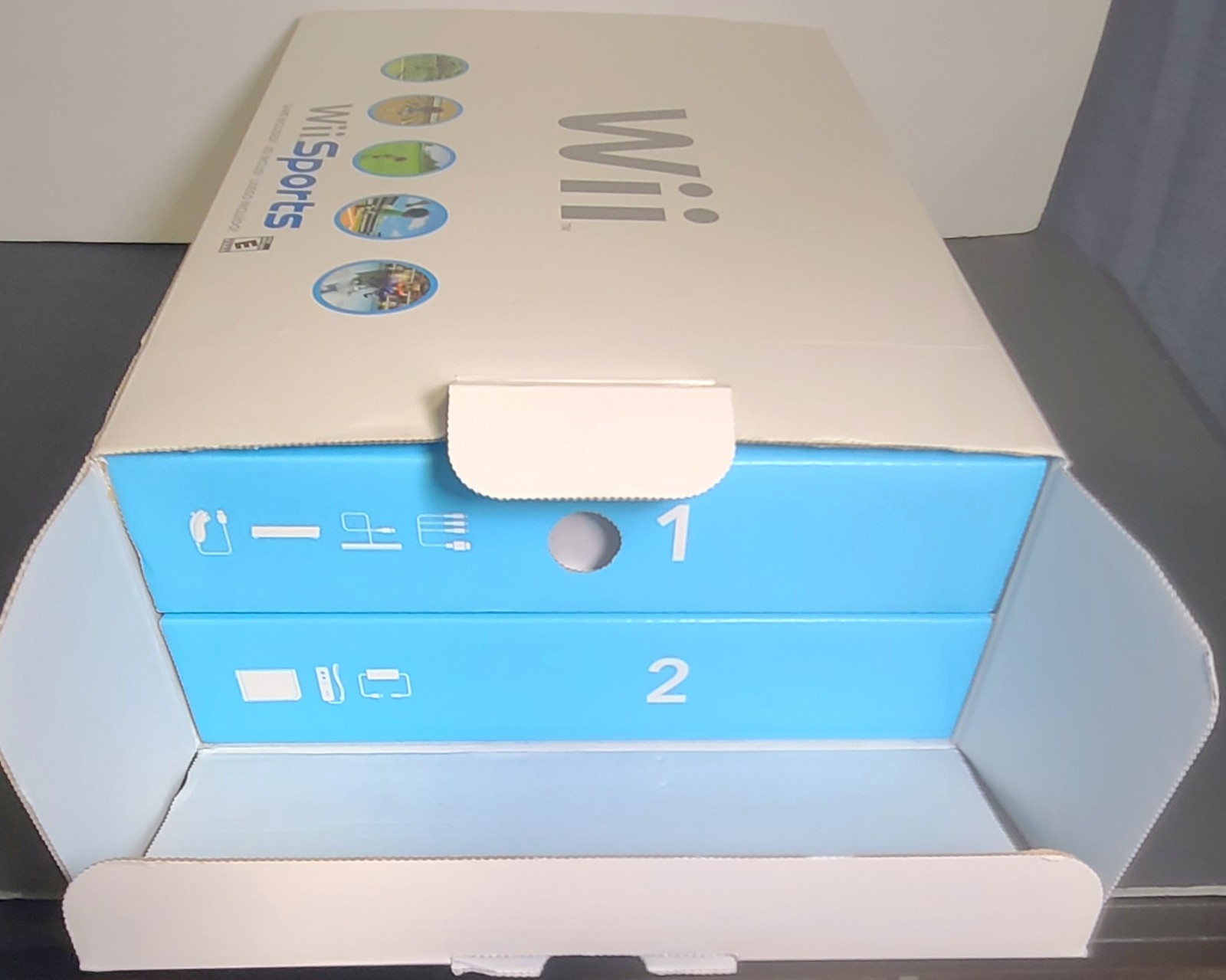 Nintendo Wii Console Complete In Box with Wii Sports Bundle – White – Tested