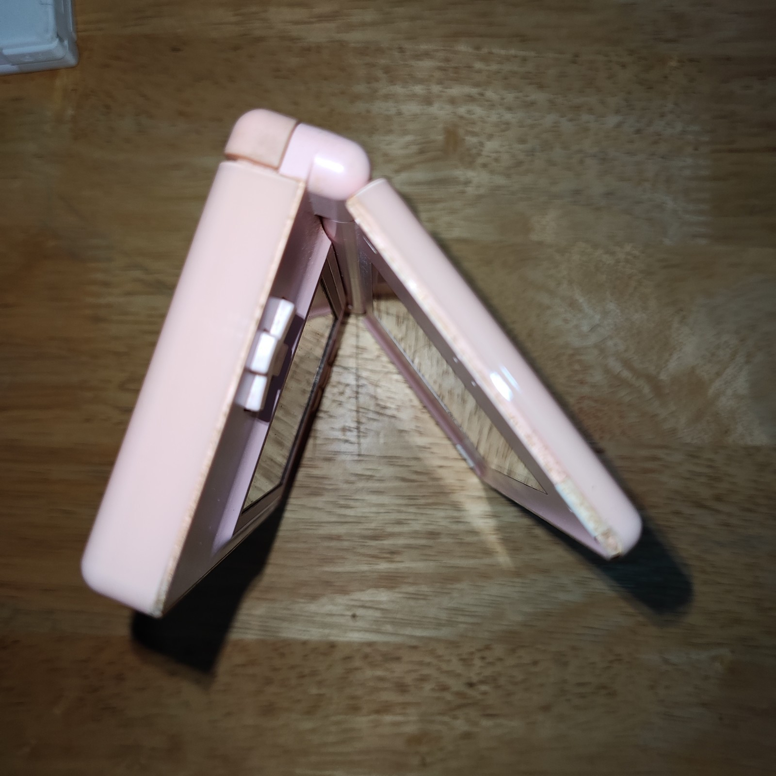 Nintendo DS Lite – Coral Pink Read Description