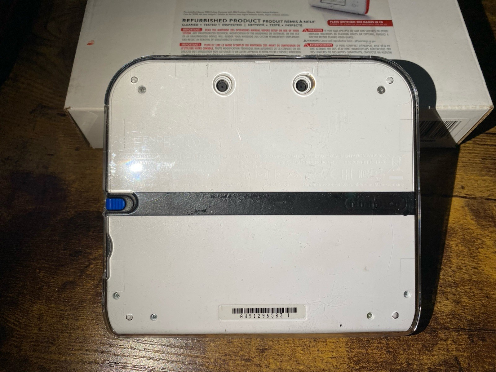 Nintendo 2DS Black/ White Console Complete Bundle w/ Case and Body Case.