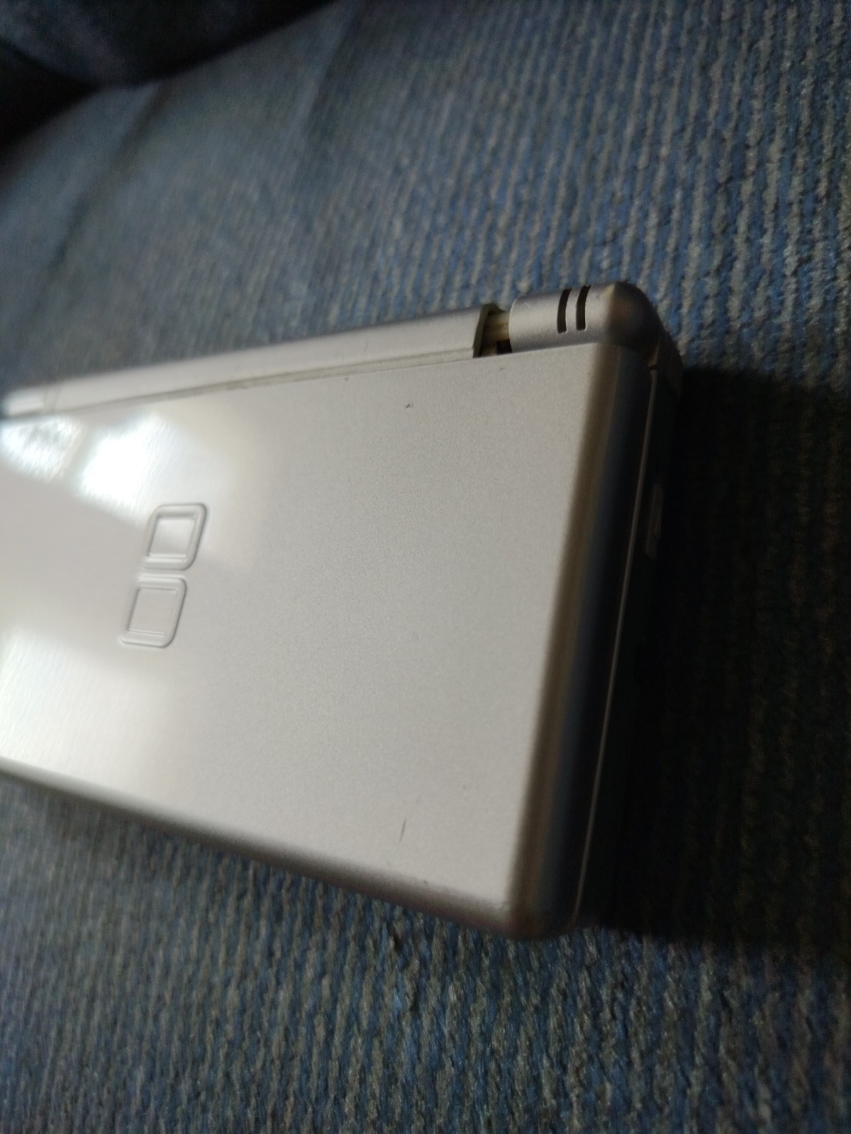 Nintendo DS Lite Handheld System- Silver (READ DESCRIPTION)
