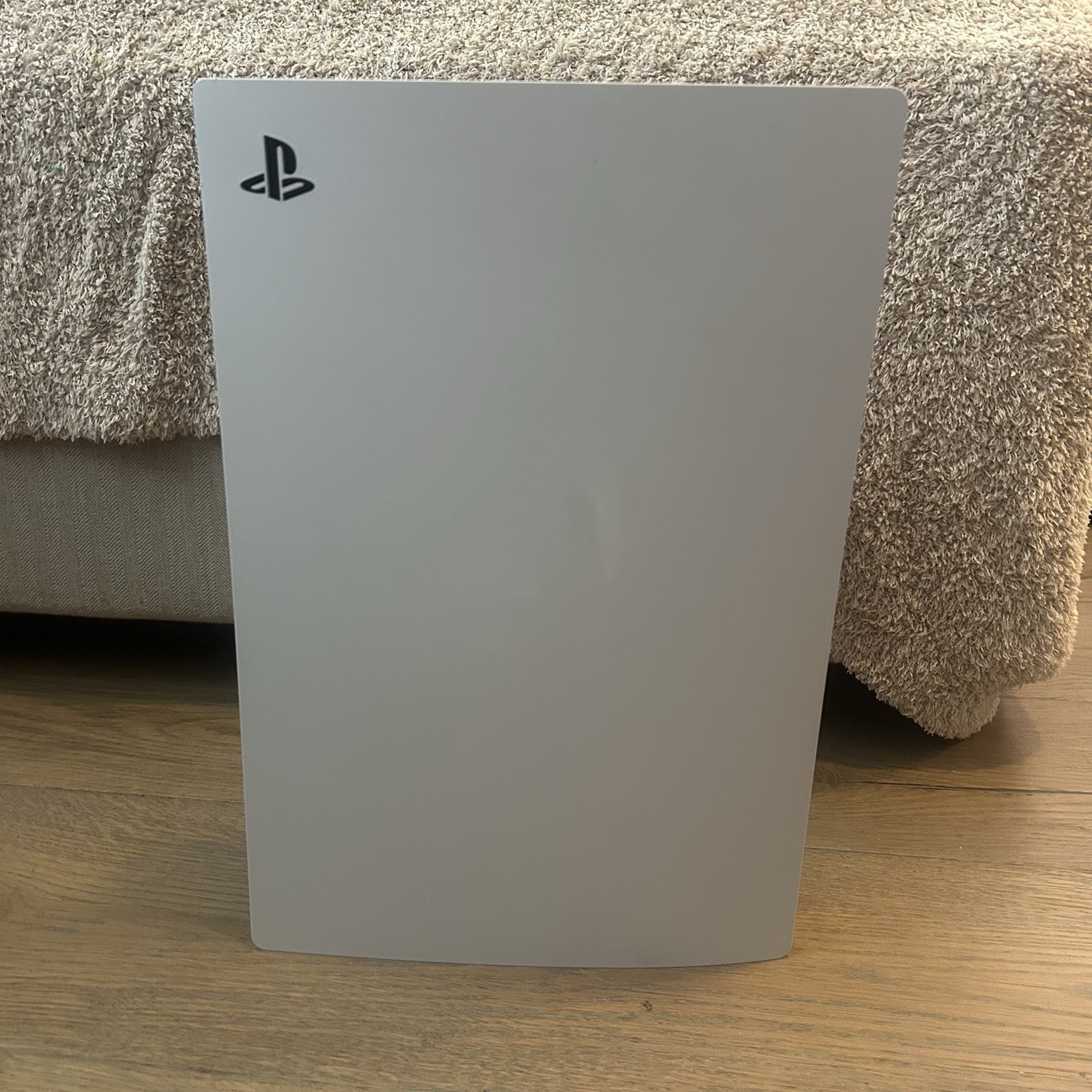 Sony PlayStation 5 Digital Editon White 2 wireless controllers and headset