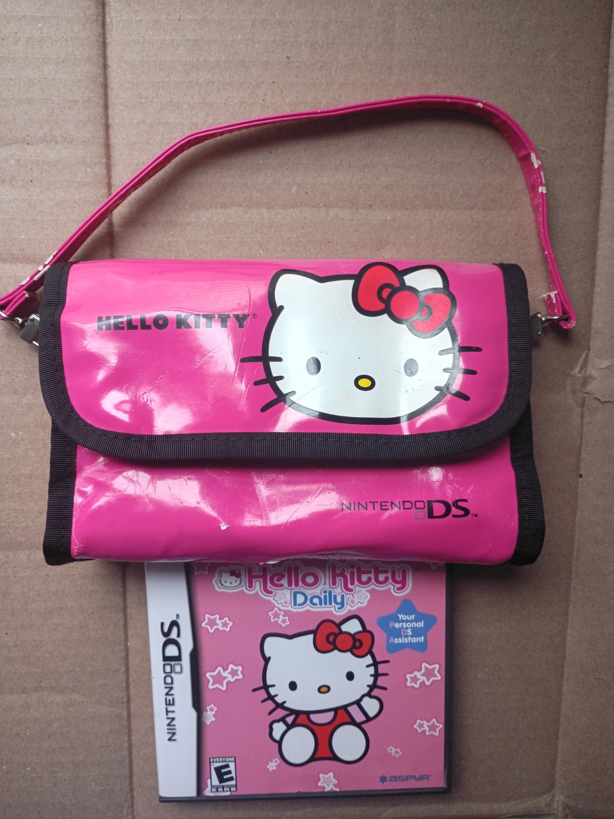Used Nintendo DS-Hello Kitty carrying Bag,& Game Complete