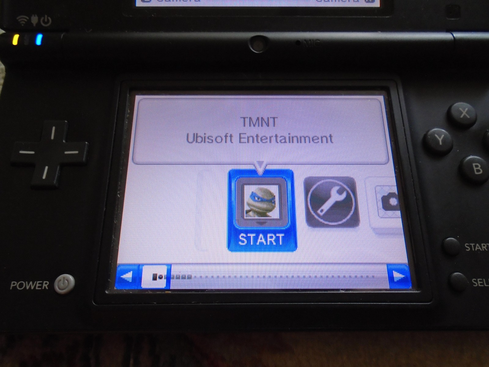 SEMI-WORKING Nintendo DSi Black Console with lots of games FOR REPAIR READ USA