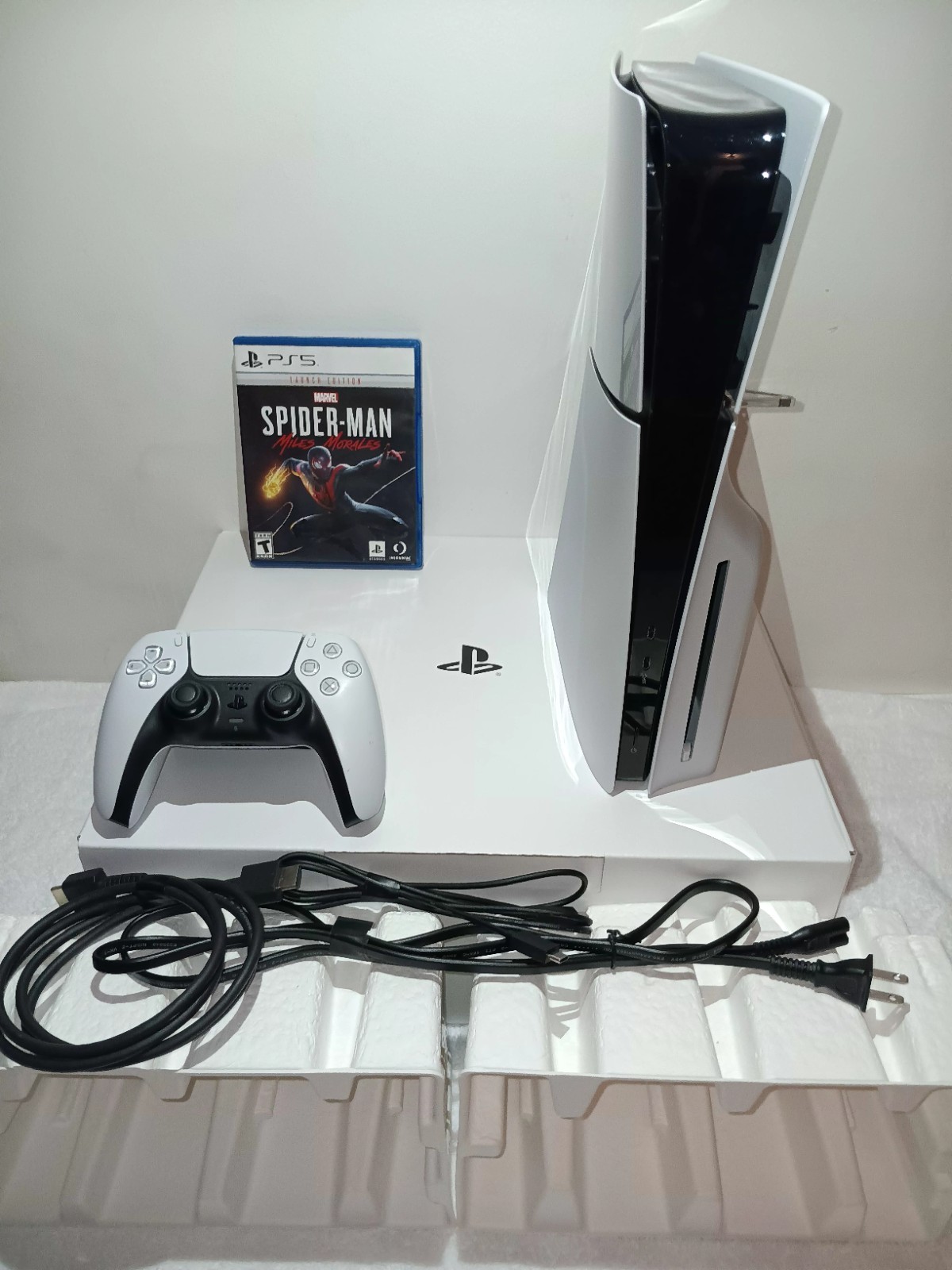 Sony PlayStation 5 Slim Digital 1TB White current adult owner no dust lik e new