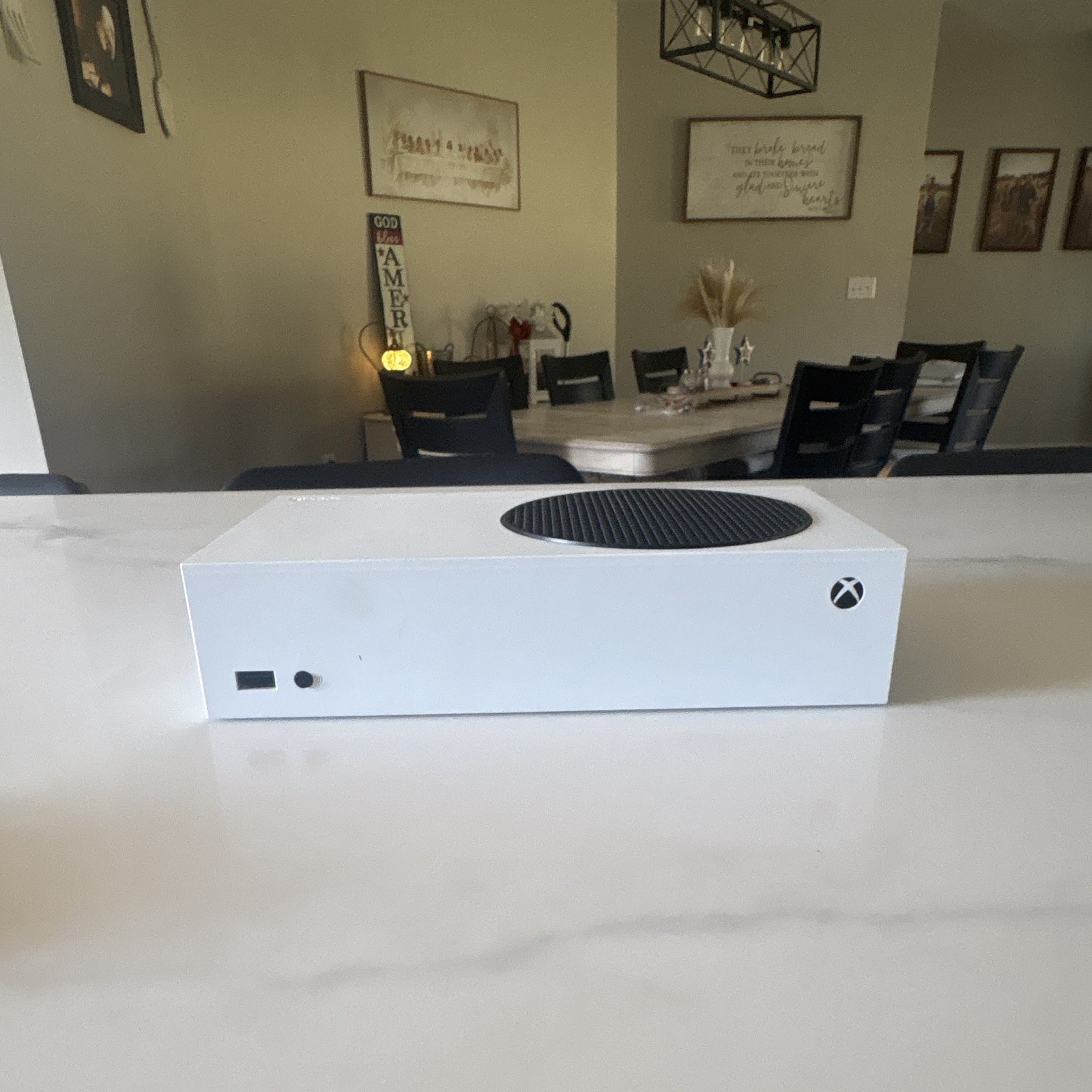 Microsoft Xbox Series S White Console Wi-Fi Capability with Pink Controller