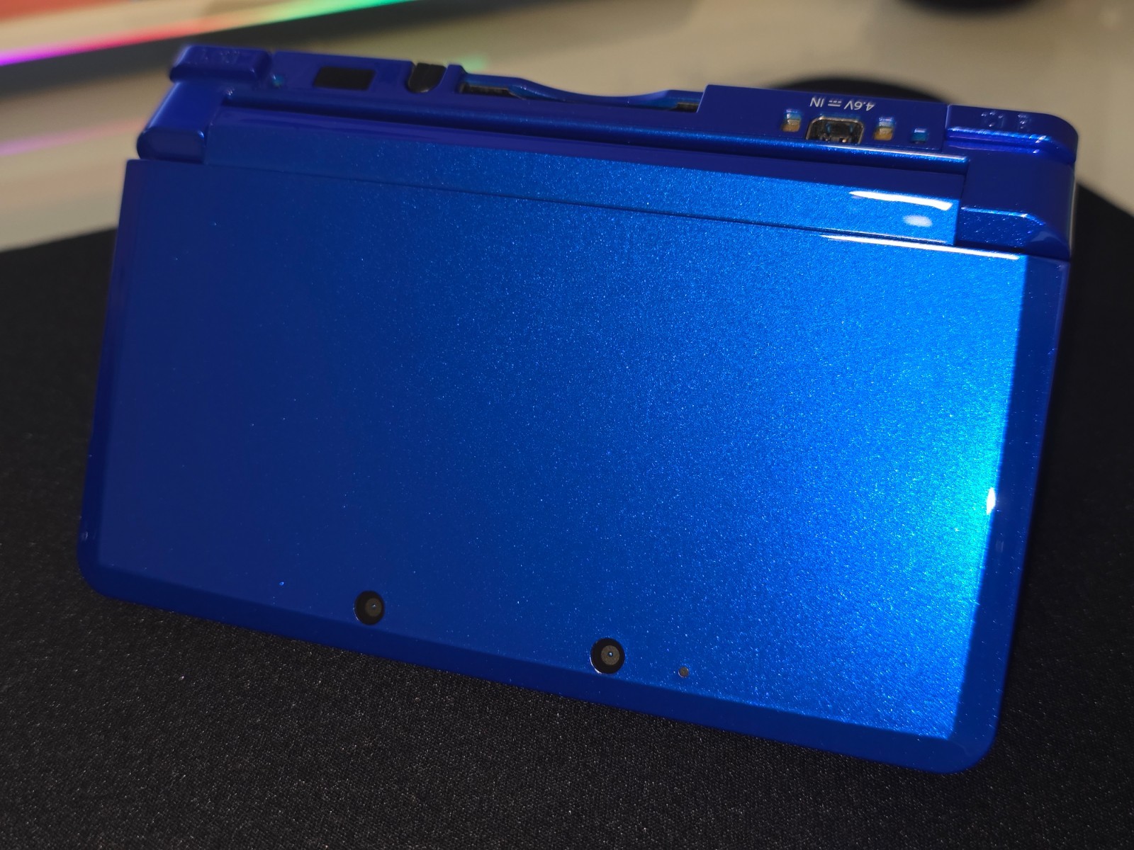 Mint Condition Nintendo 3DS Console w/ Charger, SD, Accessories