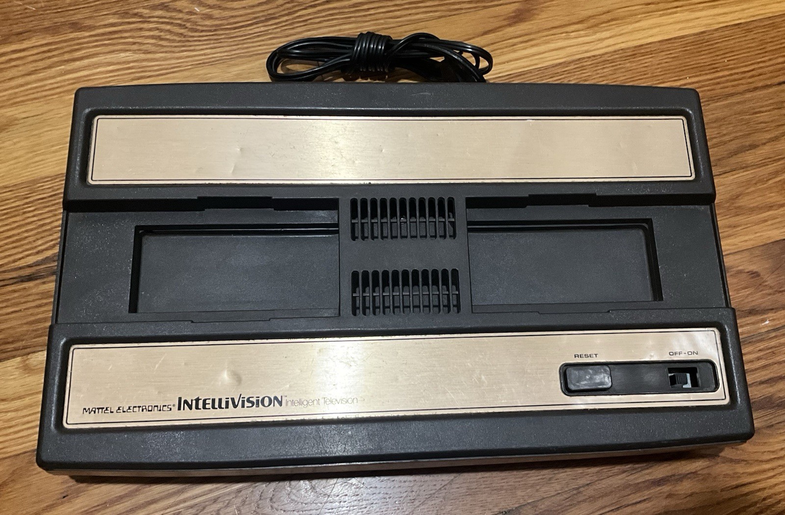 Intellivision 2609 Woodgrain Console Only Truly Untested For Parts Or Repair