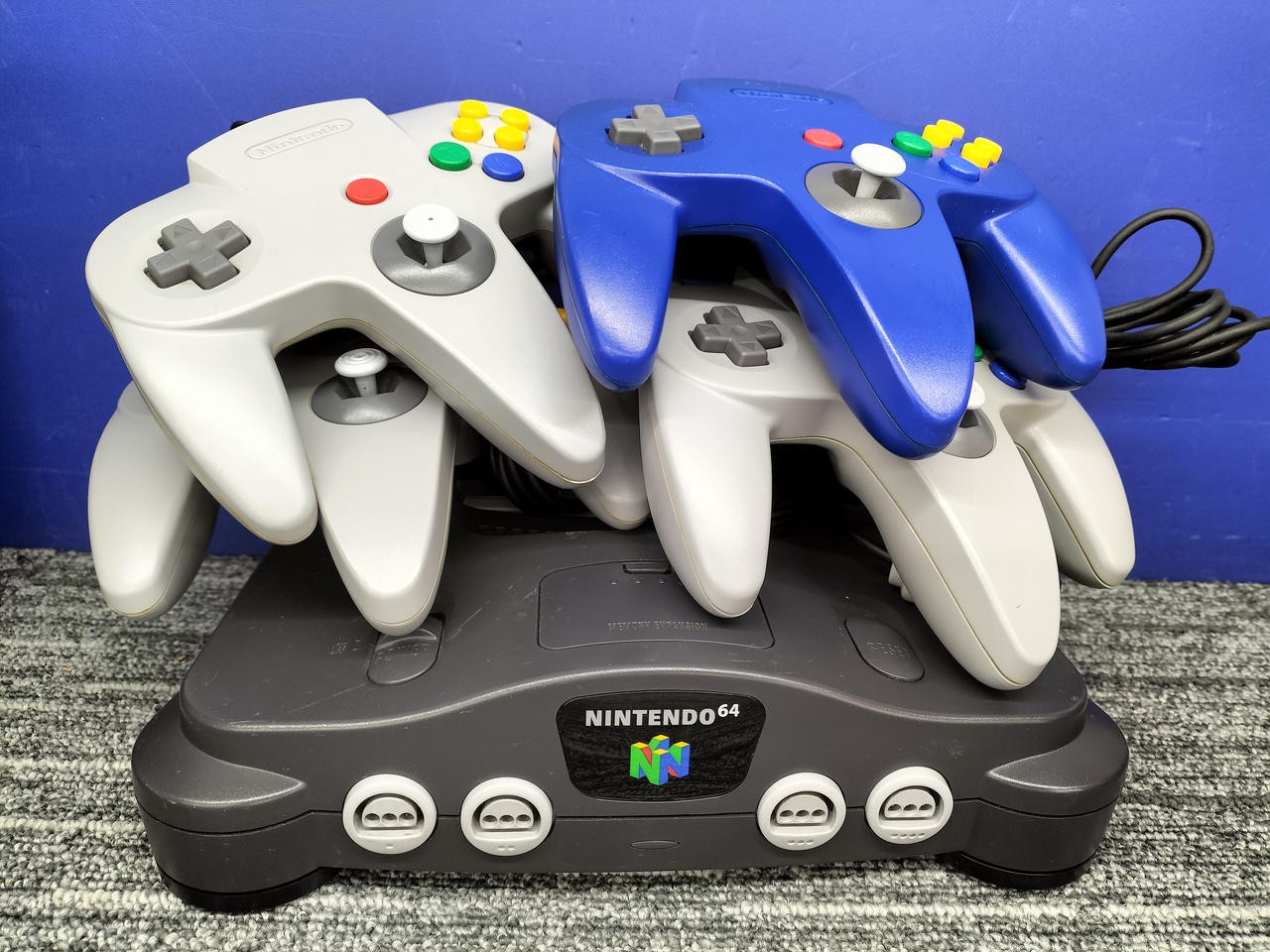 Memory Expansion Pack Included 4 Controllers Model NUS 001 NINTENDO