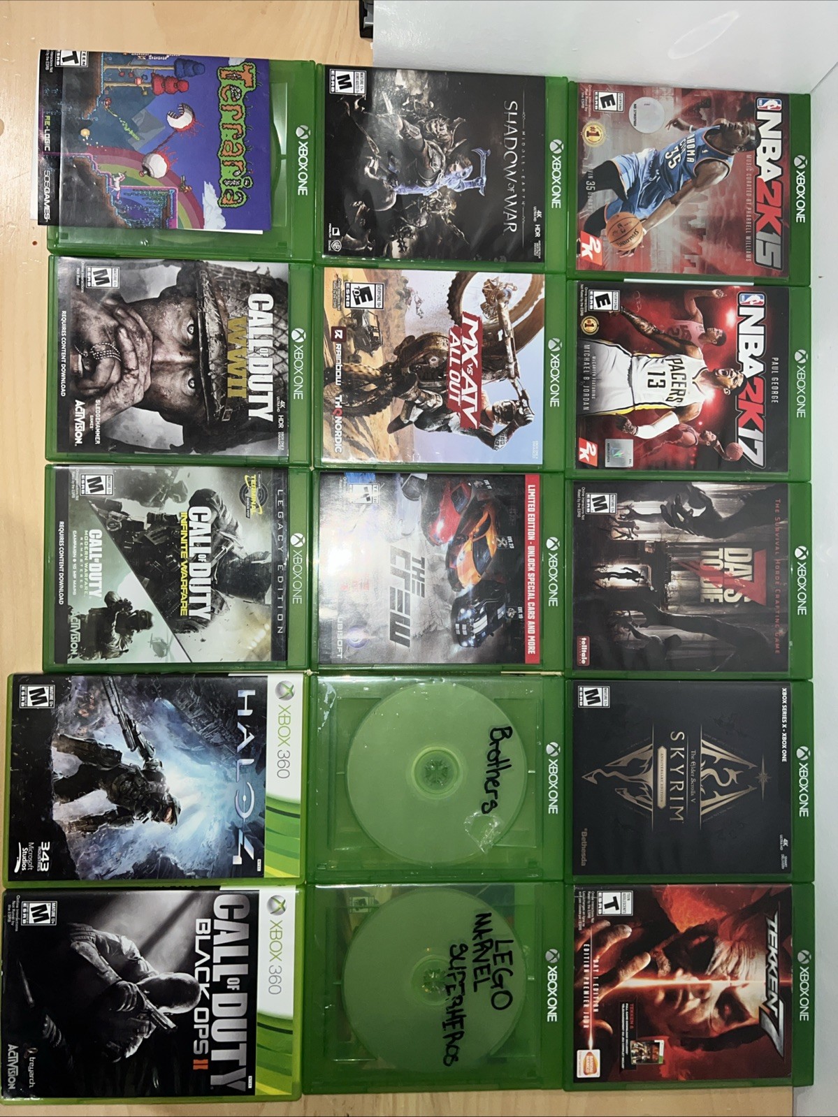 512 GB Xbox One S BUNDLE (No controller), 15 Games, Hyper X Cloud III