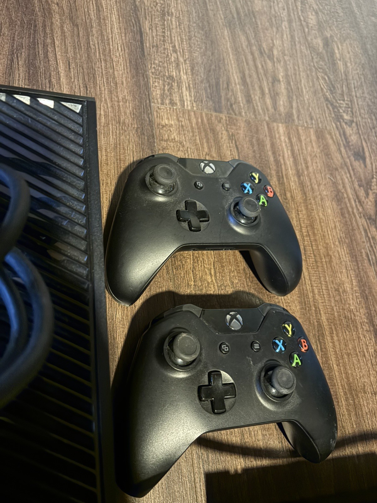 Xbox One 1TB Console With 2 Controllers, 4 Games and Kinnect, Tested!