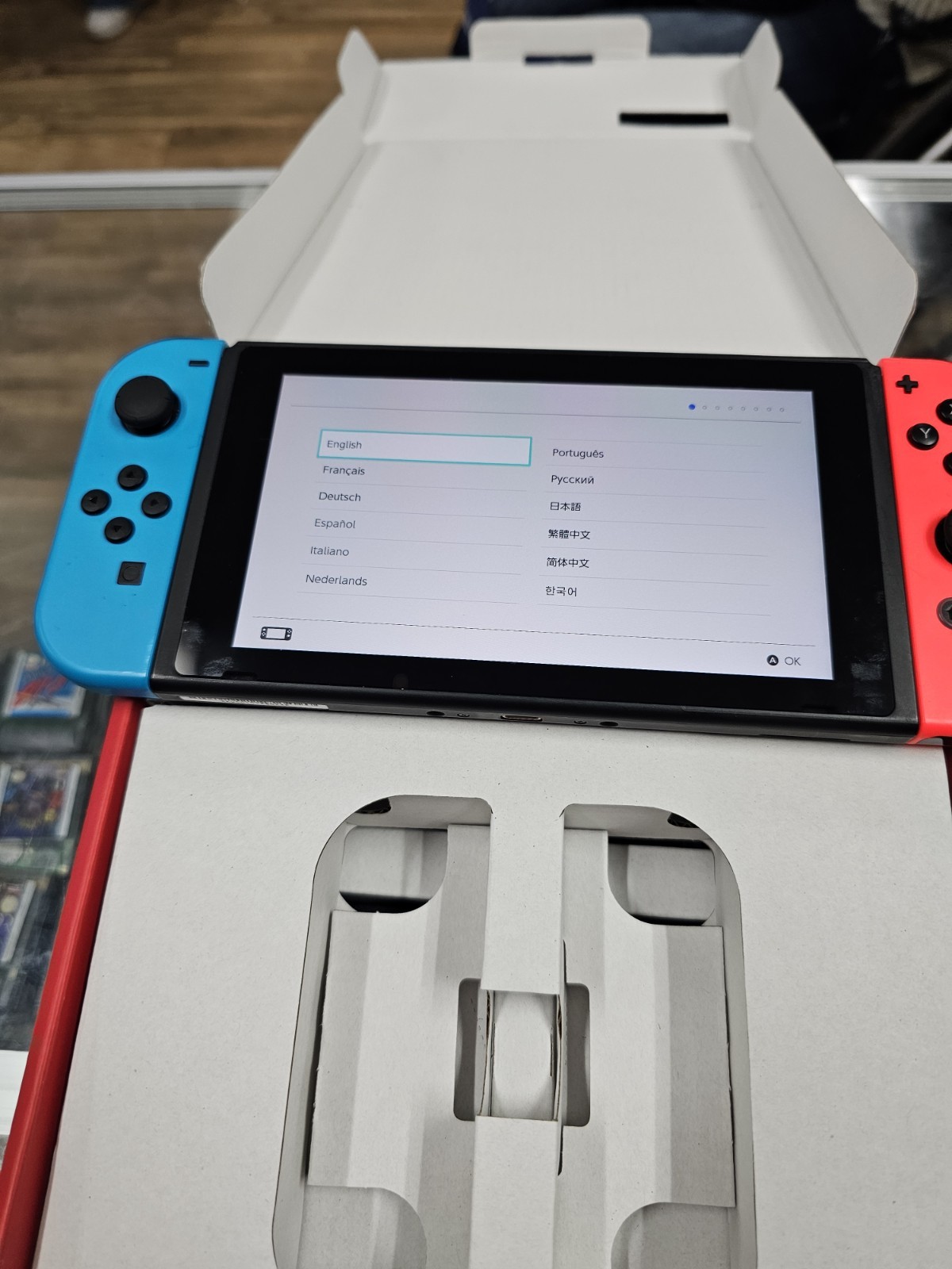 Nintendo Switch Console Bundle Neon Red/Blue Joy-Con Dock HDMI Wi-Fi