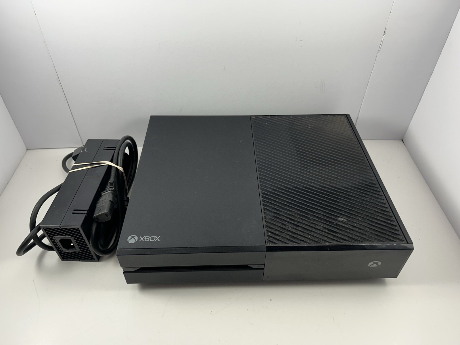 Microsoft Xbox One 500GB Console Gaming System Only Black 1540 w/ Power Supply